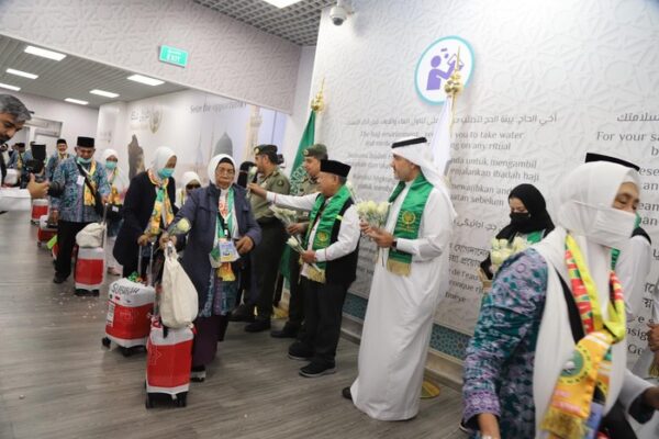 Jemaah haji Indonesia tiba di Madinah. Foto-dok.Kemenag